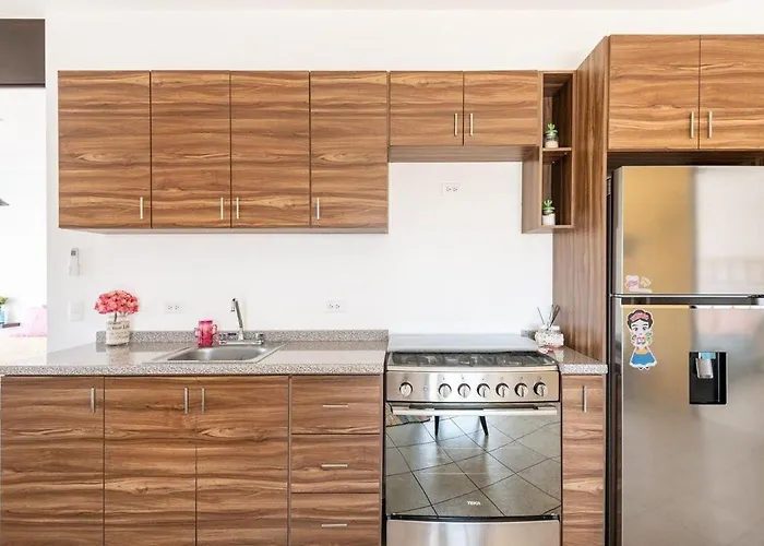Primer Piso , 3 Recamaras+2.5 Baños +alberca Apartamento *