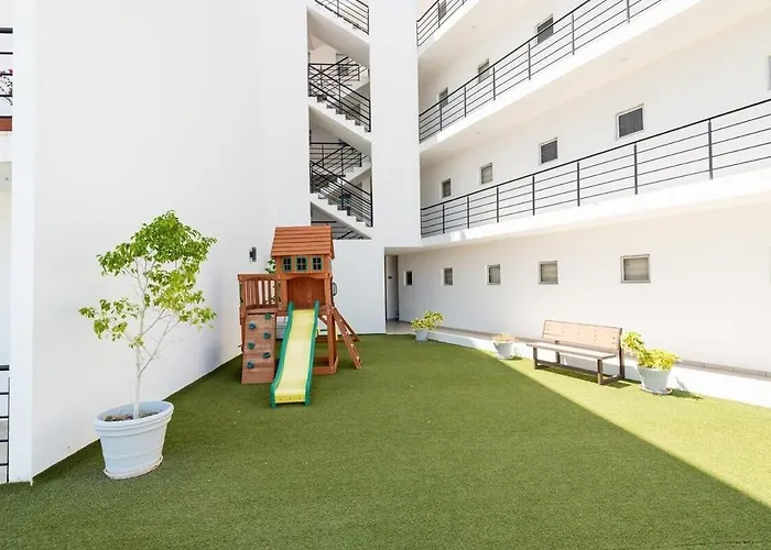 Primer Piso , 3 Recamaras+2.5 Baños +alberca * Cabo San Lucas