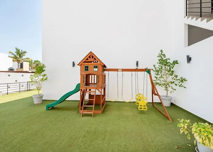 Apartamento Primer Piso , 3 Recamaras+2.5 Baños +alberca *