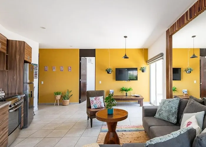 Primer Piso , 3 Recamaras+2.5 Baños +alberca Cabo San Lucas