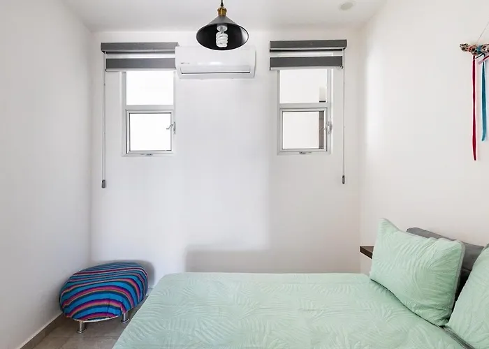 Apartamento Primer Piso , 3 Recamaras+2.5 Baños +alberca *