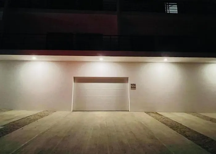 Primer Piso , 3 Recamaras+2.5 Baños +alberca Cabo San Lucas