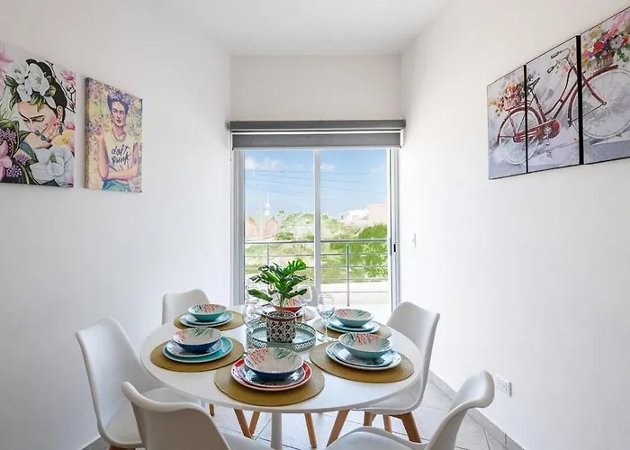 Apartamento Primer Piso , 3 Recamaras+2.5 Baños +alberca