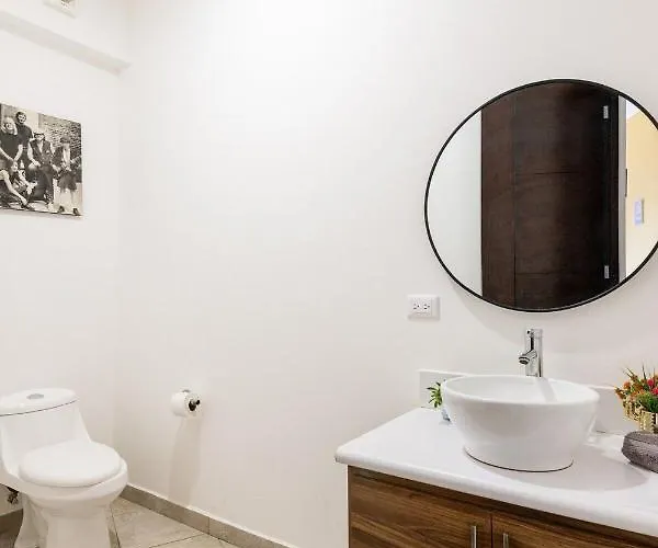 Primer Piso , 3 Recamaras+2.5 Baños +alberca Apartamento