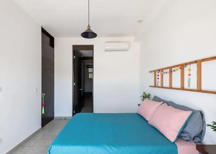 Primer Piso , 3 Recamaras+2.5 Baños +alberca Apartamento *