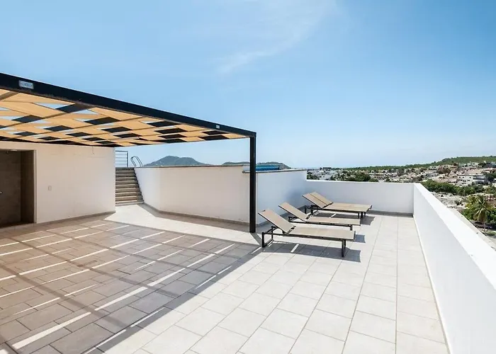 Primer Piso , 3 Recamaras+2.5 Baños +alberca Apartamento